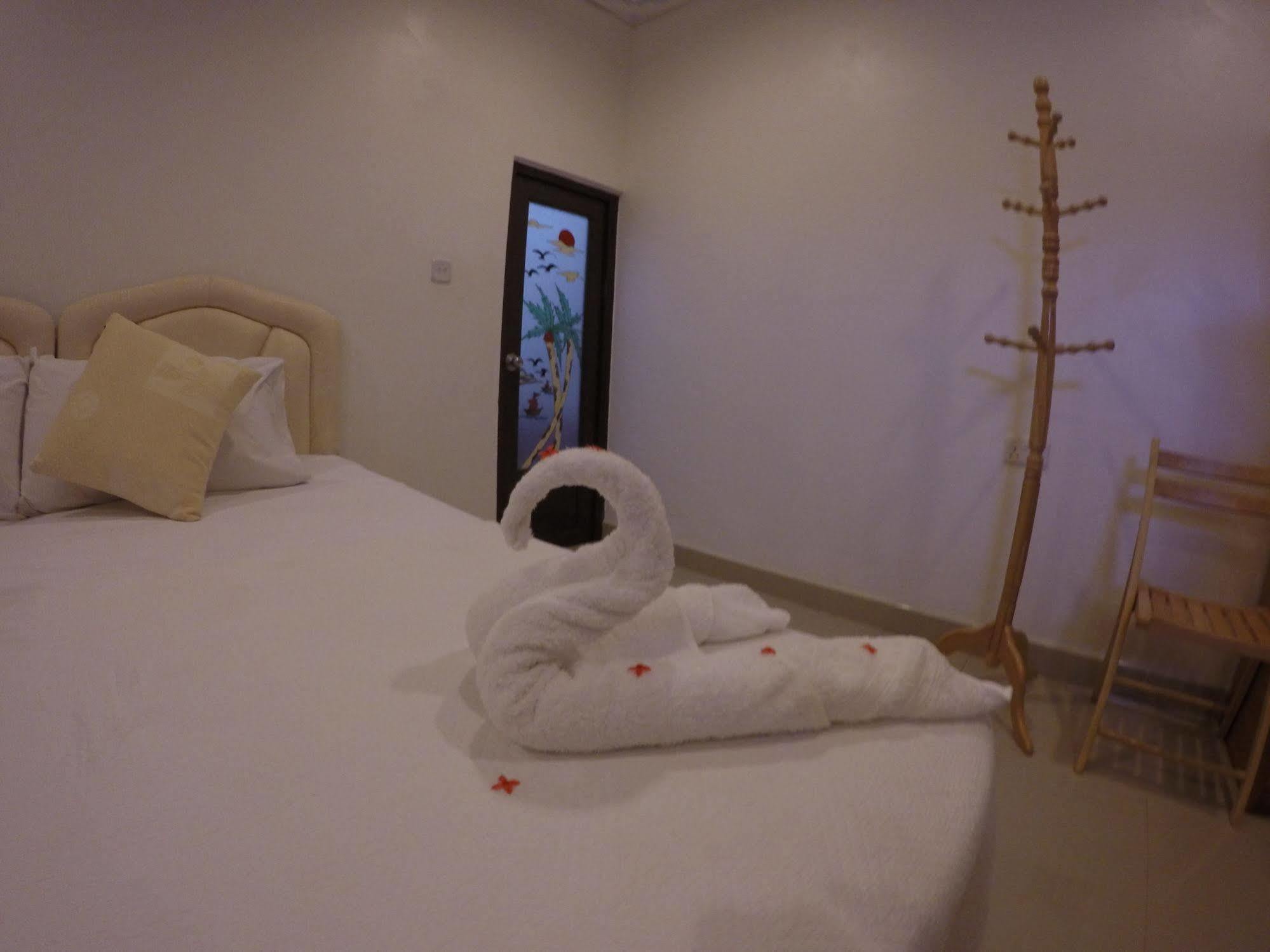 Hotel Venturo Maldives à Maafushi Extérieur photo