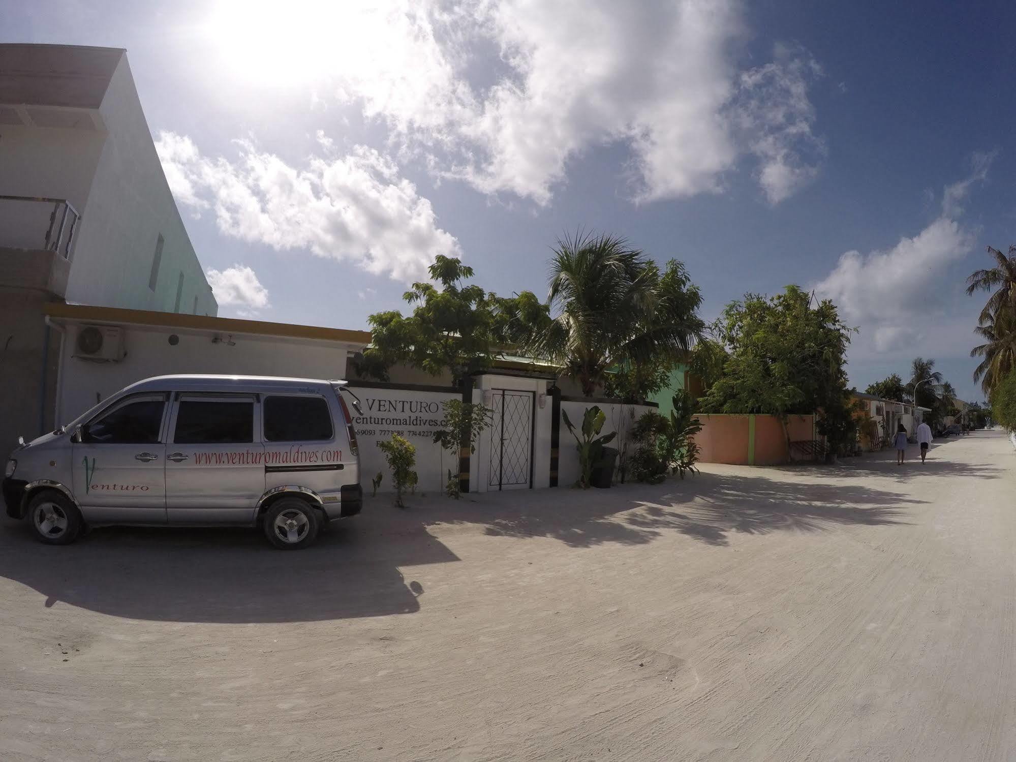 Hotel Venturo Maldives à Maafushi Extérieur photo
